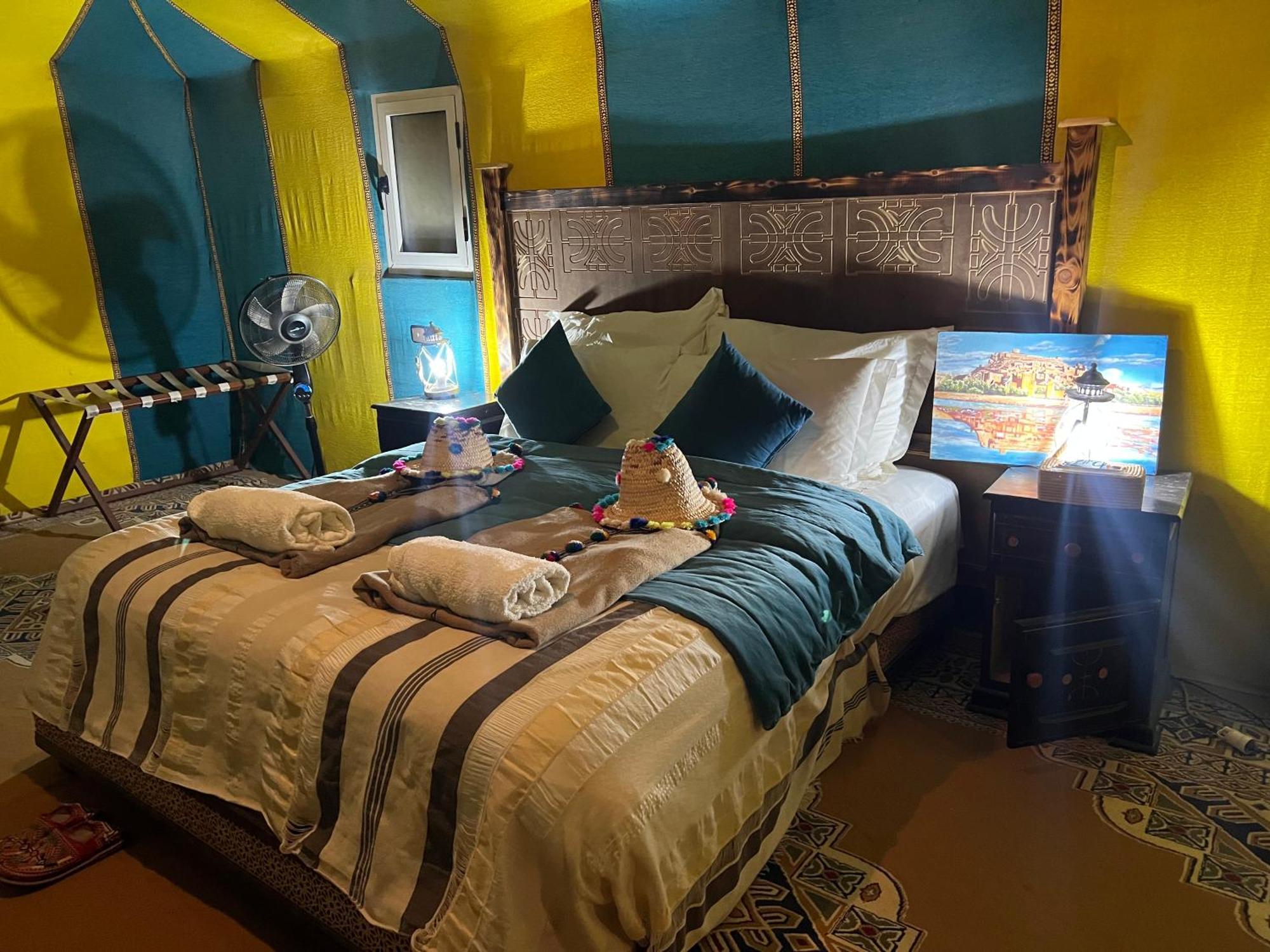 Sahara Majestic Luxury Camp Hotel Merzouga Exterior photo A bedroom in a luxury tent