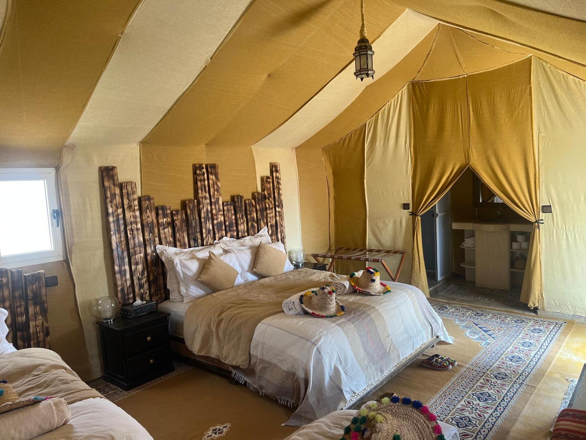 Sahara Majestic Luxury Camp Hotel Merzouga Exterior photo Luxury tent interior