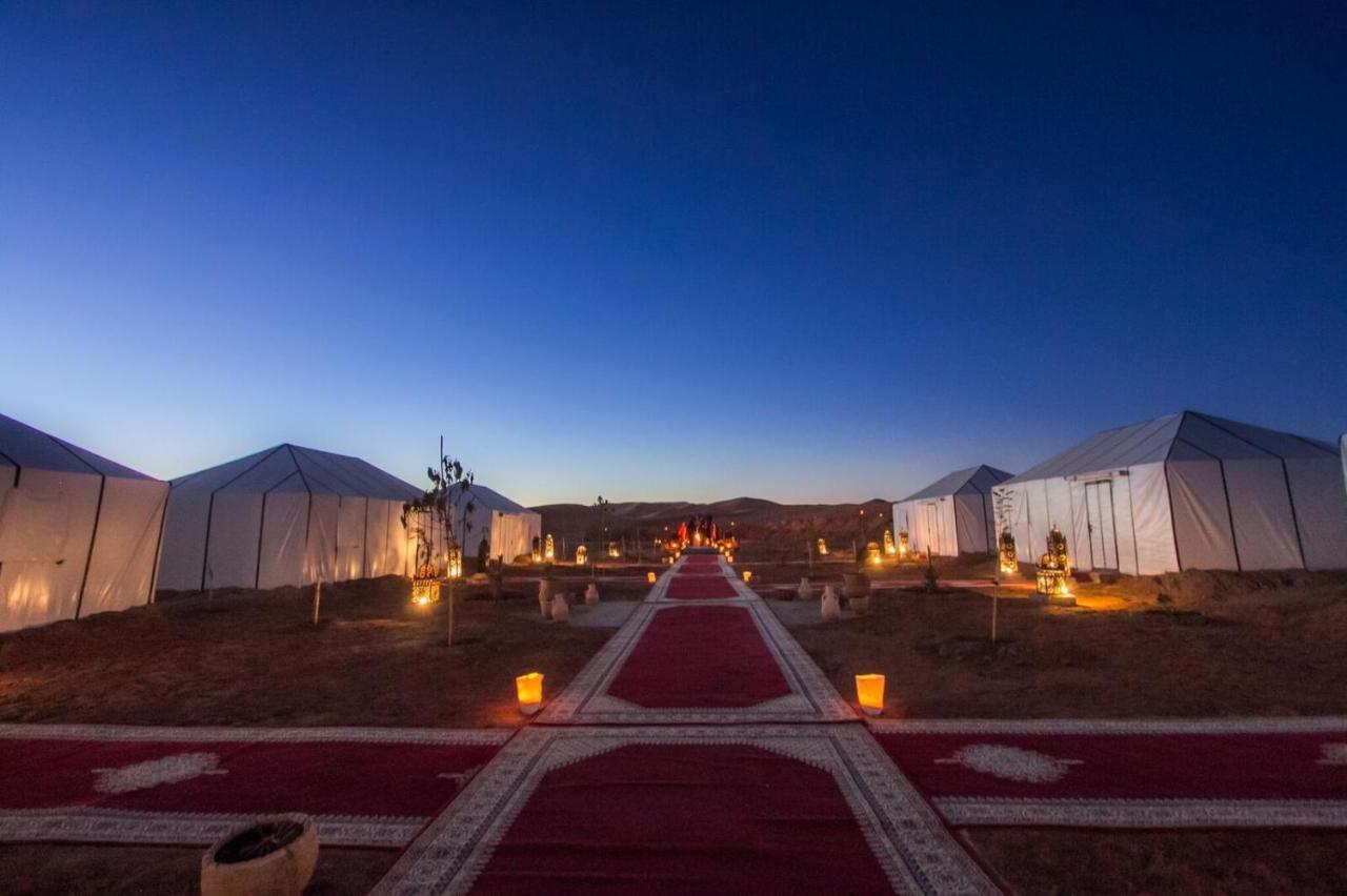 Sahara Majestic Luxury Camp Hotel Merzouga Exterior photo Luxury camp in the Sahara