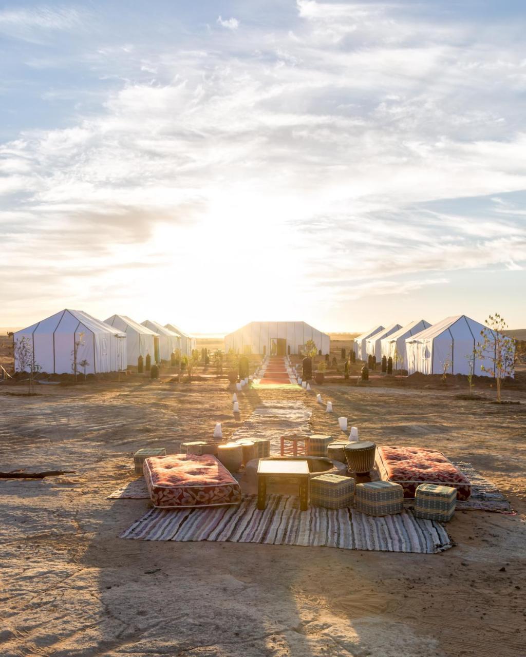 Sahara Majestic Luxury Camp Hotel Merzouga Exterior photo The camp at the Sahara Star
